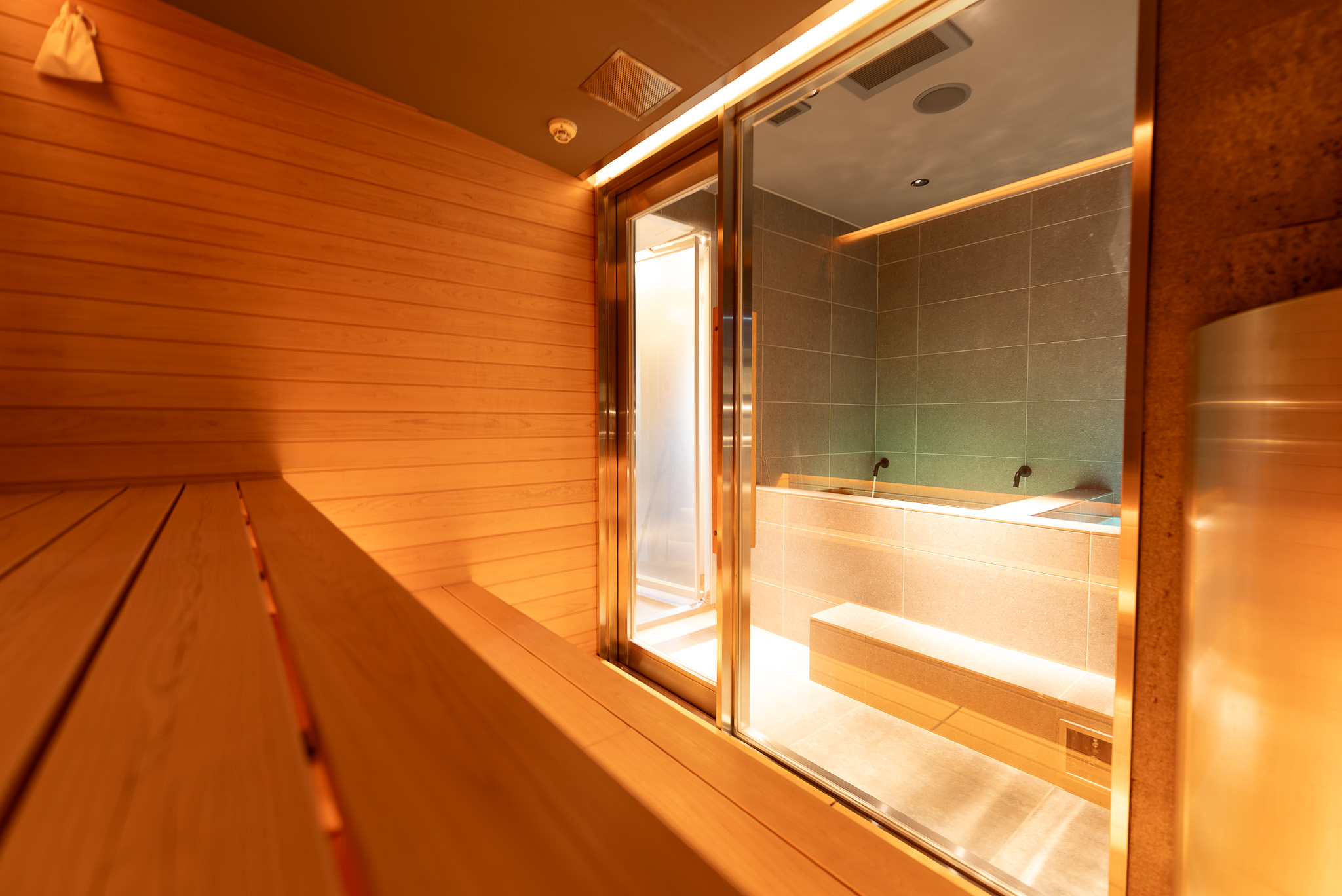 サウナルーム | 1F