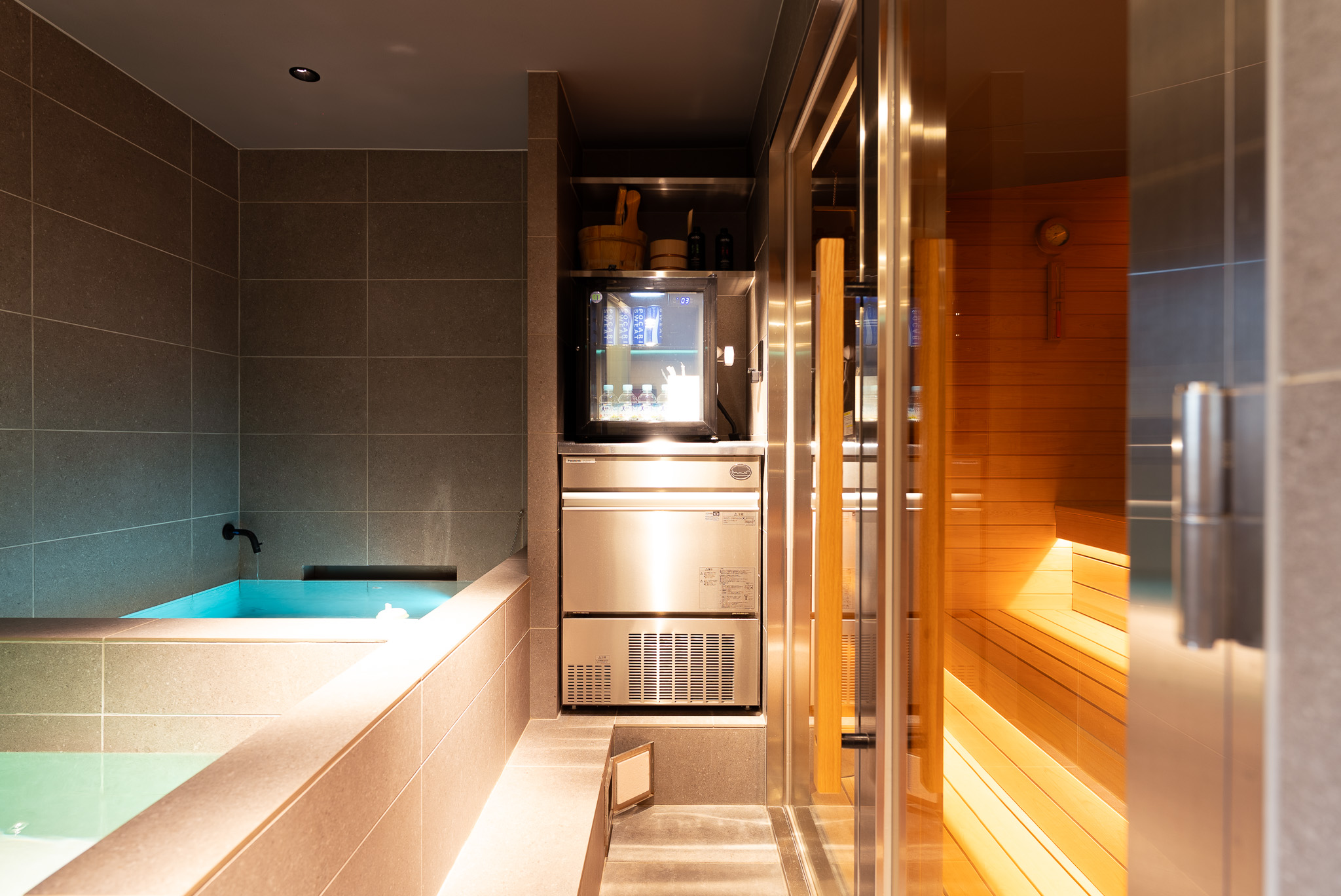 サウナルーム・水風呂 | 1F